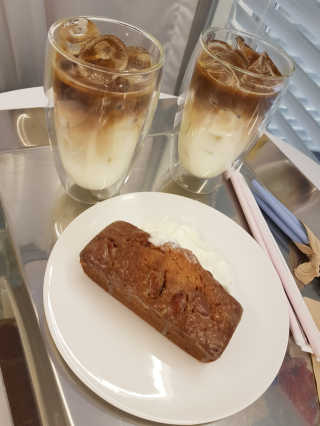 [포벨르] 아메리카노or 돌체라떼 + 에이드 + 디저트 — 5점을 준 리뷰어가 2019년 3월 올린 사용 사진