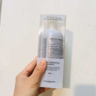 셀리본 하수오 내츄럴 프리벤션 탈모관리 샴푸 300ml — 5점을 준 리뷰어가 2019년 11월 올린 사용 사진