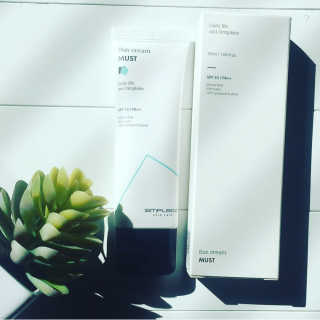 심플리스틱 스킨케어 자외선 차단제 SPF33 PA ++ — 2.67점을 준 리뷰어가 2018년 7월 올린 사용 사진