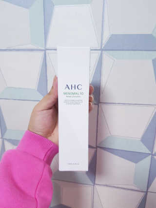 AHC 에이 에이치 씨 미니멀 10 워터리 에센스 — 5점을 준 리뷰어가 2018년 12월 올린 사용 사진