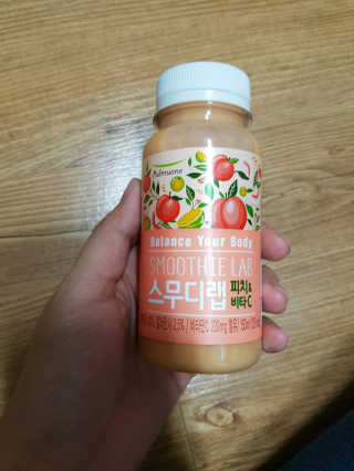 풀무원 스무디랩 피치&비타 — 5점을 준 리뷰어가 2017년 11월 올린 사용 사진