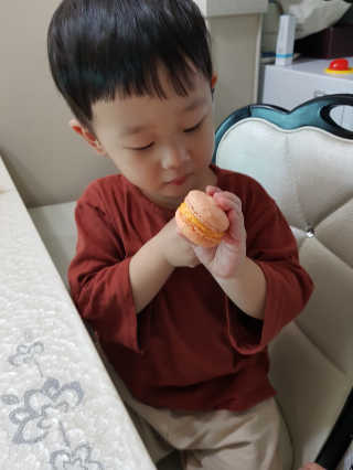 M카롱 반할만큼 달콤한 수제마카롱 — 4.5점을 준 리뷰어가 2018년 5월 올린 사용 사진