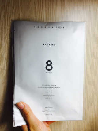 누메로 8 클리어링 모이스처 마스크팩 — 3.5점을 준 리뷰어가 2016년 12월 올린 사용 사진