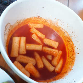 청담동말자싸롱 말자네떡볶이4EA말자네빠삭빠삭감튀5EA — 4점을 준 리뷰어가 2019년 1월 올린 사용 사진