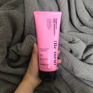 스킨알엑스랩 마데세라 바디모이스춰라이저 — 4점을 준 리뷰어가 2019년 9월 올린 사용 사진