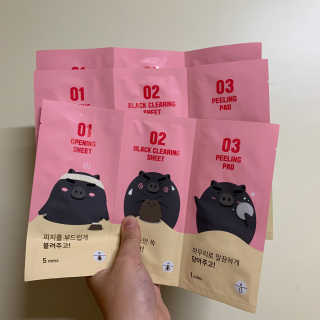 미팩토리 3단흑돼지코팩 1box + 황금돼지마스크팩 1ea — 5점을 준 리뷰어가 2019년 10월 올린 사용 사진