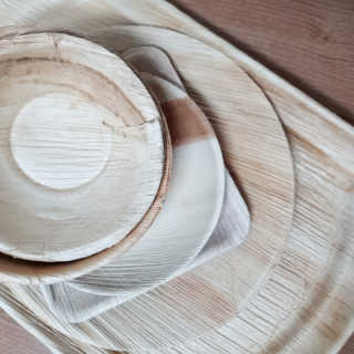 본플라 친환경 야자나무잎 접시 — 5점을 준 리뷰어가 2018년 8월 올린 사용 사진