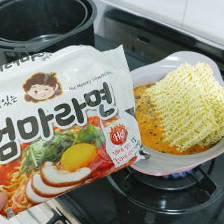 라면 그대로가 제일 맛있는 더엄마라면 — 5점을 준 리뷰어가 2019년 9월 올린 사용 사진