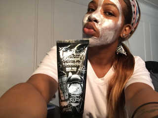 엘리자베카 Elizavecca  LongoLongo Gronique Diamond Mask Pack — 2.83점을 준 리뷰어가 2018년 6월 올린 사용 사진