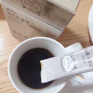 [하우투잇] 뤼에르 쿠르브 블랙 10ml x 30포 총 300ml — 5점을 준 리뷰어가 2020년 3월 올린 사용 사진