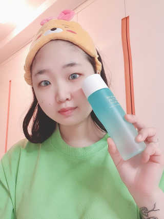 오지아이 워터 밤 모이스처 스킨 에센스 180ml — 5점을 준 리뷰어가 2020년 2월 올린 사용 사진