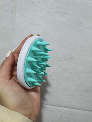 달리프 베러 퍼퓸 샴푸 1000ml 레이니데이 or 일랑로즈 — 4점을 준 리뷰어가 2020년 3월 올린 사용 사진