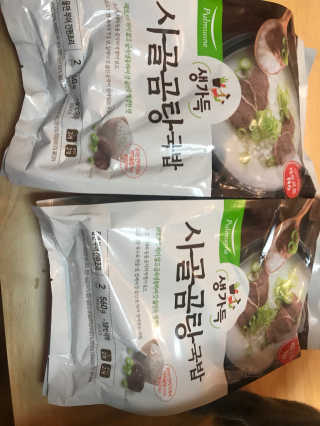 [풀무원] 사골곰탕국밥 황태해장국밥 — 5점을 준 리뷰어가 2018년 5월 올린 사용 사진