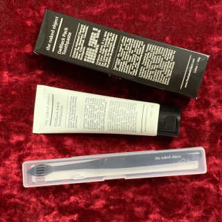 the naked object 디블랙팩치약 디블랙칫솔 세트 — 4점을 준 리뷰어가 2019년 6월 올린 사용 사진