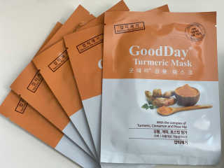 GoodDay Skincare GoodDay 강황 마스크 — 5점을 준 리뷰어가 2020년 2월 올린 사용 사진