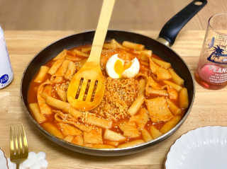 홍대미미네국물떡볶이 [홍대미미네]오리지널 국물 떡볶이4팩 + 라면사리 — 5점을 준 리뷰어가 2019년 4월 올린 사용 사진