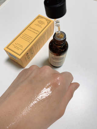 [스킨큐어] 산다화 비타민C 화이트닝 에센스 30ml — 5점을 준 리뷰어가 2020년 3월 올린 사용 사진