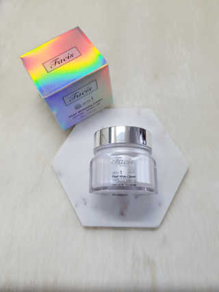파시스 올인원 진주 화이트닝 크림 100ml — 5점을 준 리뷰어가 2019년 3월 올린 사용 사진