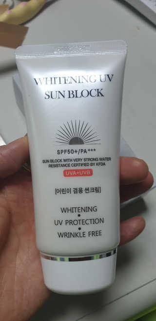 지고트 화이트닝 유브이 썬블럭 크림 70ml,1+1 — 5점을 준 리뷰어가 2019년 8월 올린 사용 사진