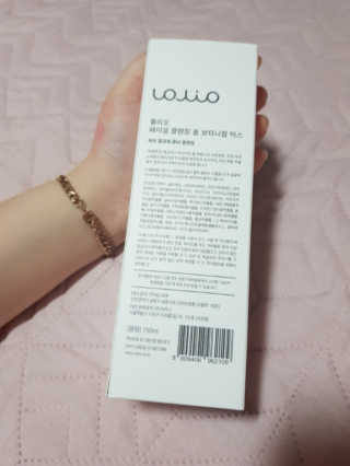 롤리오 페이셜 클렌징 폼 보타니컬 믹스 — 4.67점을 준 리뷰어가 2018년 7월 올린 사용 사진