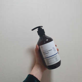 달리프 베러 퍼퓸 샴푸 1000ml 레이니데이 or 일랑로즈 — 5점을 준 리뷰어가 2020년 2월 올린 사용 사진