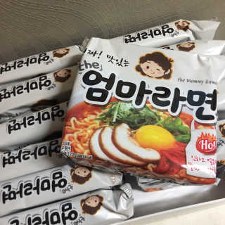 라면 그대로가 제일 맛있는 더엄마라면 — 4.5점을 준 리뷰어가 2019년 6월 올린 사용 사진