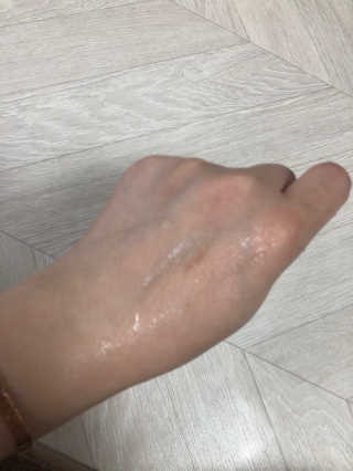 디시크릿 펩타이드 슈퍼 모이스처라이징 에센스 — 4.67점을 준 리뷰어가 2018년 4월 올린 사용 사진