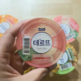 데르뜨 떠먹는 과일 3종, 짜먹는 과일 2종 총 10개 체험 — 5점을 준 리뷰어가 2020년 3월 올린 사용 사진