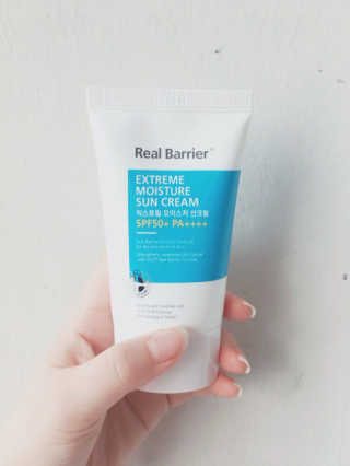 리얼베리어 익스트림 모이스처 선크림 SPF50+ PA++++ — 4.67점을 준 리뷰어가 2018년 4월 올린 사용 사진
