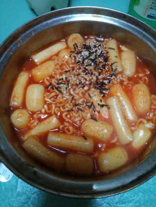 미쓰리떡볶이 just 10 min 패키지 — 5점을 준 리뷰어가 2018년 5월 올린 사용 사진