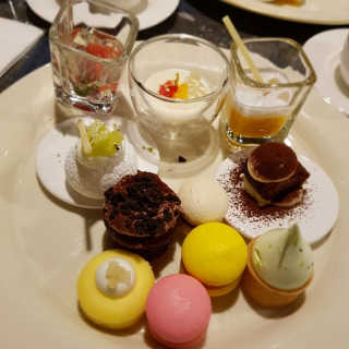 뷔페G [뷔페 G 글래드호텔 강남코엑스센터점] 2인 식사권 — 5점을 준 리뷰어가 2018년 11월 올린 사용 사진