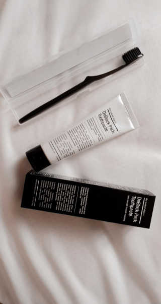 the naked object 디블랙팩치약 디블랙칫솔 세트 — 5점을 준 리뷰어가 2020년 1월 올린 사용 사진
