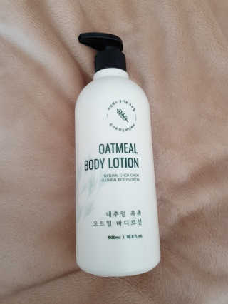 (주)에네스티 내추럴 촉촉  오트밀 바디로션 500ml — 5점을 준 리뷰어가 2020년 3월 올린 사용 사진