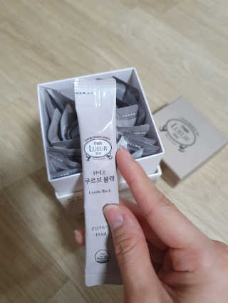 [하우투잇] 뤼에르 쿠르브 블랙 10ml x 30포 총 300ml — 5점을 준 리뷰어가 2020년 3월 올린 사용 사진