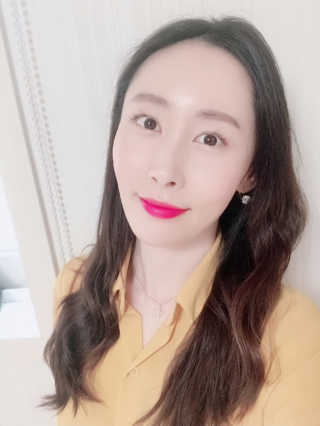 우드버리 울트라 에이치디 스무디 벨벳 틴트 — 4.5점을 준 리뷰어가 2019년 6월 올린 사용 사진