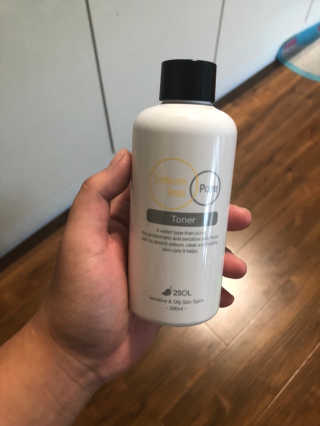 이솔화장품 이솔 세범 리스 포어 토너 200ml — 5점을 준 리뷰어가 2018년 8월 올린 사용 사진
