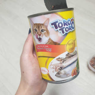 [펫토리아]토로토로 고양이 주식캔 — 5점을 준 리뷰어가 2019년 8월 올린 사용 사진