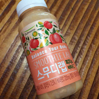 풀무원 스무디랩 피치&비타 — 4.5점을 준 리뷰어가 2017년 11월 올린 사용 사진