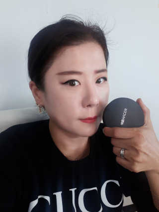 리하셀 아우라 쿠션 팩트 21호,23호 SPF50+ PA++++ — 5점을 준 리뷰어가 2019년 10월 올린 사용 사진