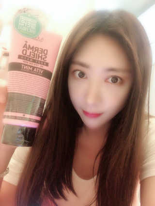 어파티 더마실드 바디워시 비타민트 300ml — 4.17점을 준 리뷰어가 2018년 5월 올린 사용 사진