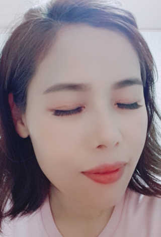 피카소 속눈썹 접착제 2종 + 아이미속눈썹 2종 — 5점을 준 리뷰어가 2019년 9월 올린 사용 사진