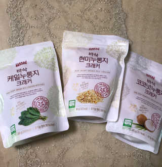 BASSAK 바삭 유기농 현미 누룽지 크래커 3종 — 5점을 준 리뷰어가 2019년 8월 올린 사용 사진