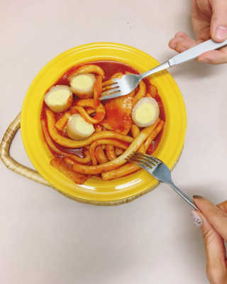 두번째 국떡 국가대표 떡볶이 1팩 + 영미칩 2봉 증정 — 5점을 준 리뷰어가 2019년 2월 올린 사용 사진
