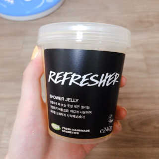 러쉬 샤워젤리 후쉬 240g 리프레셔 250g — 4.33점을 준 리뷰어가 2017년 7월 올린 사용 사진