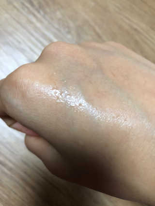 AHC 에이 에이치 씨 미니멀 10 워터리 에센스 — 3.5점을 준 리뷰어가 2018년 12월 올린 사용 사진