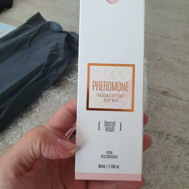 레드컨테이너 페로몬향 퍼퓸 바디미스트 80ml 리뷰 사진