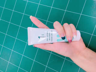 티암 TIAM 1초 화이트닝 커버크림 — 3.67점을 준 리뷰어가 2017년 6월 올린 사용 사진