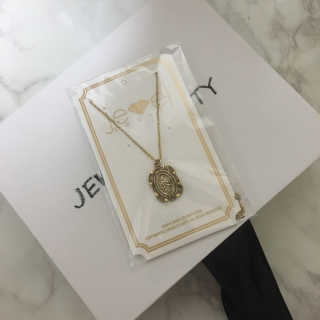 쥬얼카운티 92.5 Silver Byzantine Coin Pendant Necklace — 4.33점을 준 리뷰어가 2018년 11월 올린 사용 사진