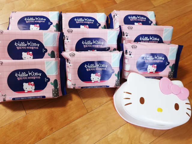 [헬로키티]비데물티슈9팩+물티슈 케이스 SET 리뷰 사진