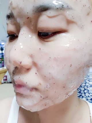 23years old 아쿠아밥 모델링 마스크 — 4.17점을 준 리뷰어가 2018년 4월 올린 사용 사진